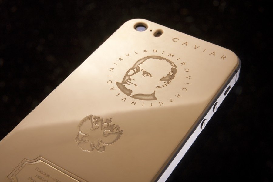 Золотой iPhone c ликом Владимира Путина - лучший подарок для патриота России