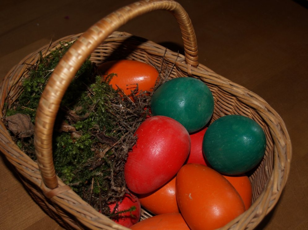 Daži padomi, kā krāsot Lieldienu olas pēc mūsu senču metodēm