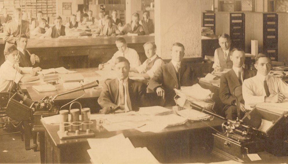 Arhīva foto: Kādos birojos cilvēki strādāja pirms 100 gadiem
