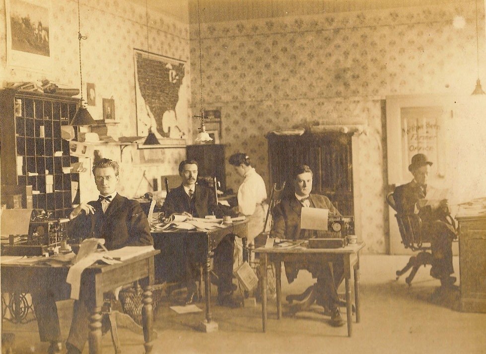 Arhīva foto: Kādos birojos cilvēki strādāja pirms 100 gadiem