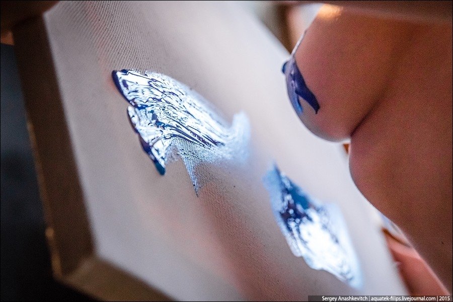 Iedvesmojoši foto: Krievu māksliniece, kas glezno ar pupiņiem