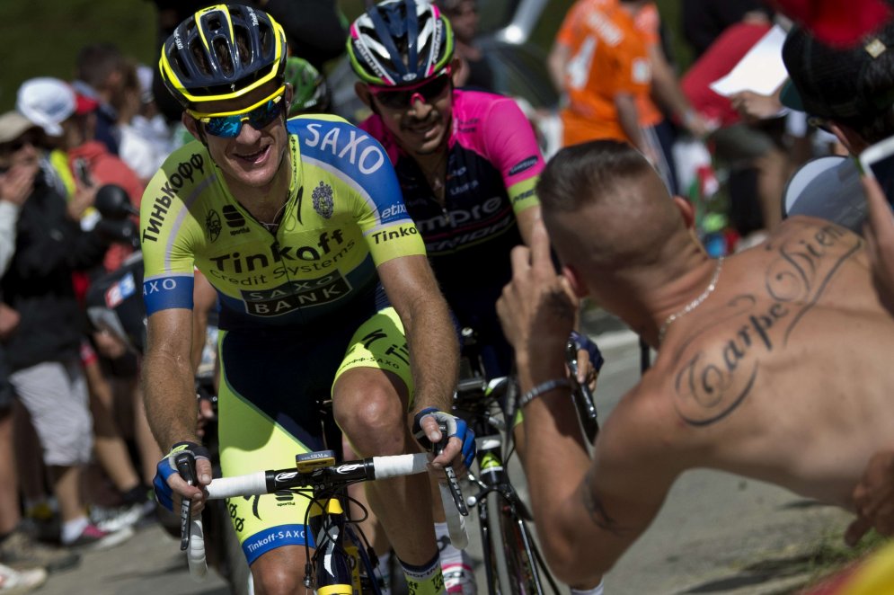 Болеете? Самые дикие фанаты велогонки "Тур де Франс 2014"