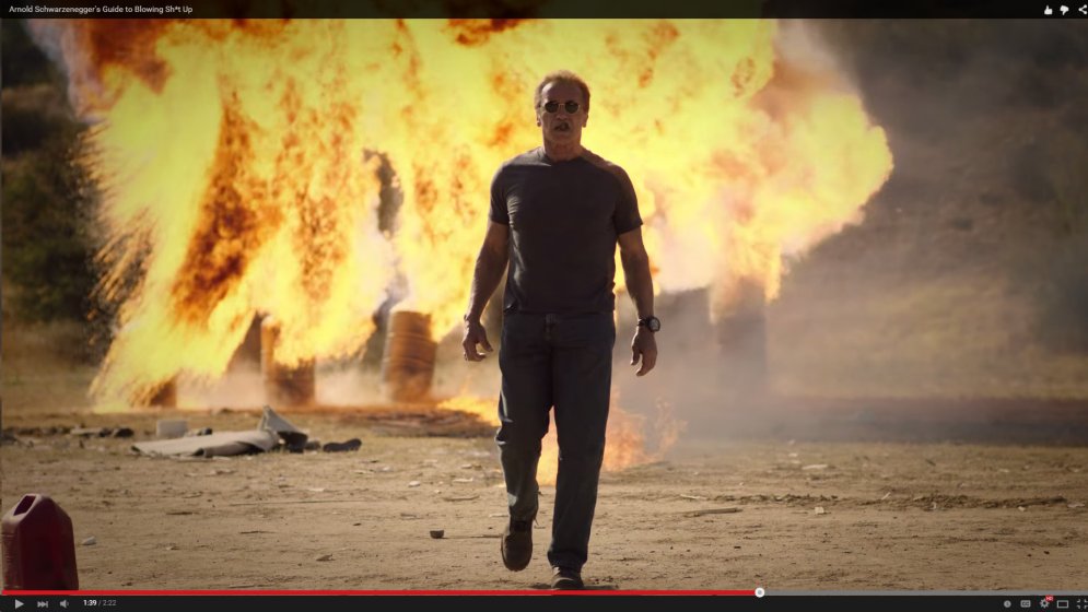 ВИДЕО: Арнольд Шварценеггер взрывает разные штуки и ругается матом в процессе