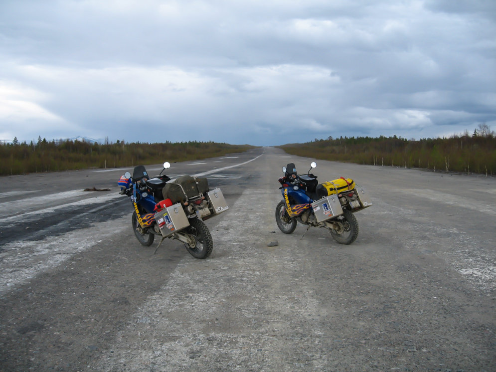 На пути к свободе: как два латыша на мотоциклах покорили Карелию