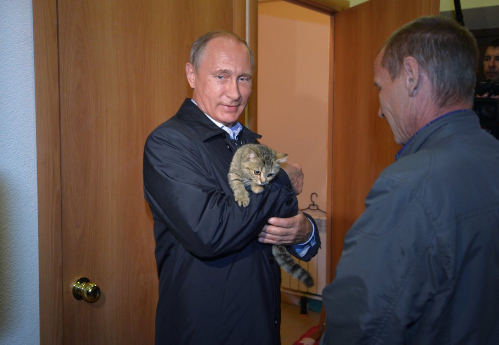 Владимиру Путину — 64! А это 100 фото из архивов, на которые может смотреть не каждый