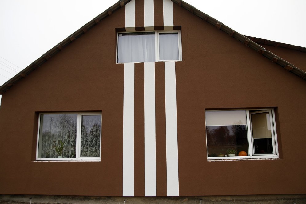 Самый четкий дом Литвы: хозяева украсили стены лого Adidas и прославились