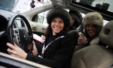 В Латвии количество женщин-водителей возросло на 3650 человек