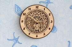 Эти крутые деревянные часы (и не только) ручной работы делают и продают… в Лиепае!