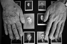 Atmiņas par dzimteni: Amerikas latvieši parāda bēgļu gaitās saglabātās relikvijas