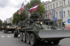 По улицам Даугавпилса тяжелой поступью прошли 200 единиц техники армии США