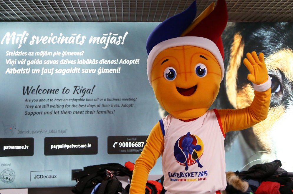 В Ригу прилетел талисман "Евробаскета-2015" и начал набор помощников (+анкета!)