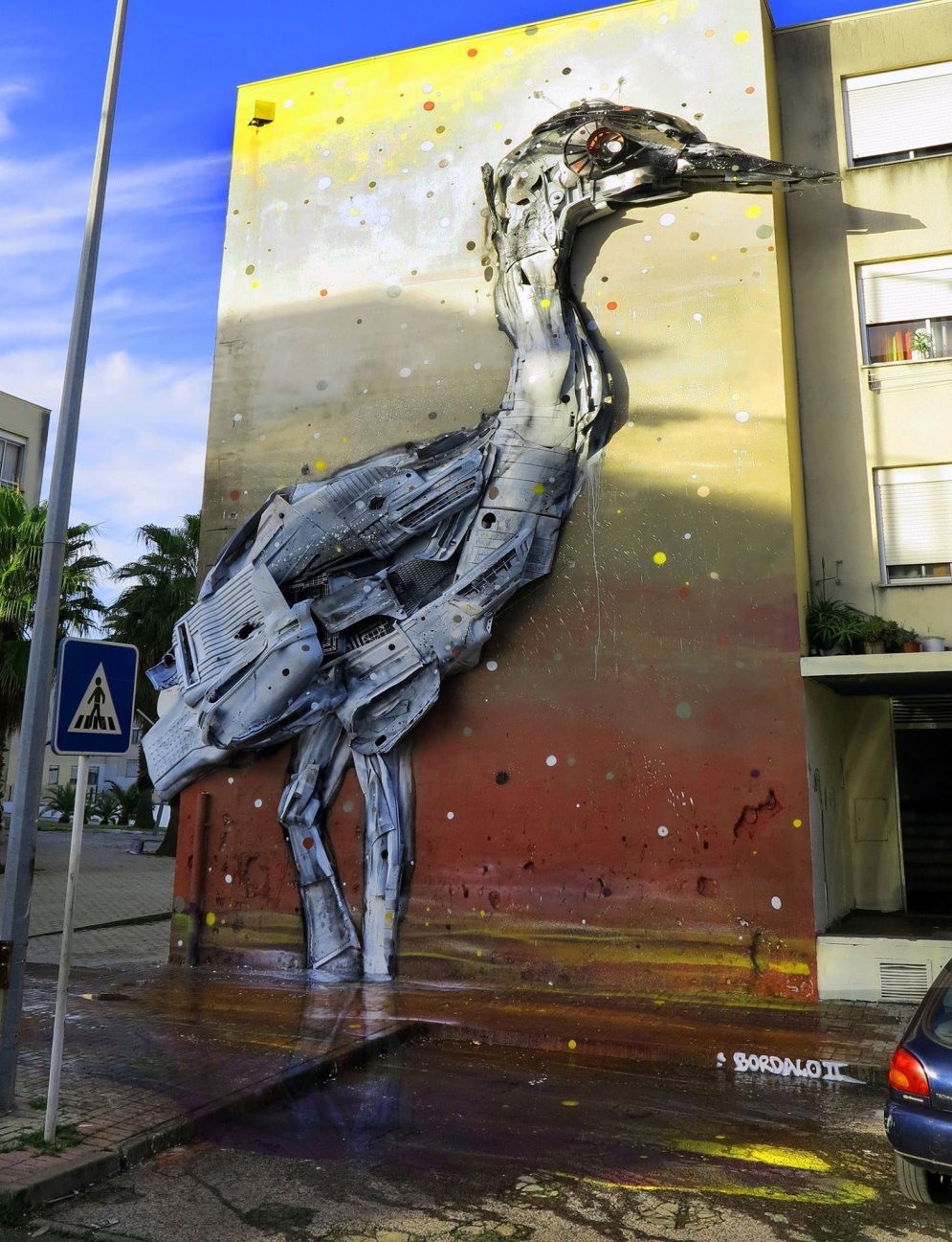 Португальский художник превращает мусор в забавные трехмерные скульптуры