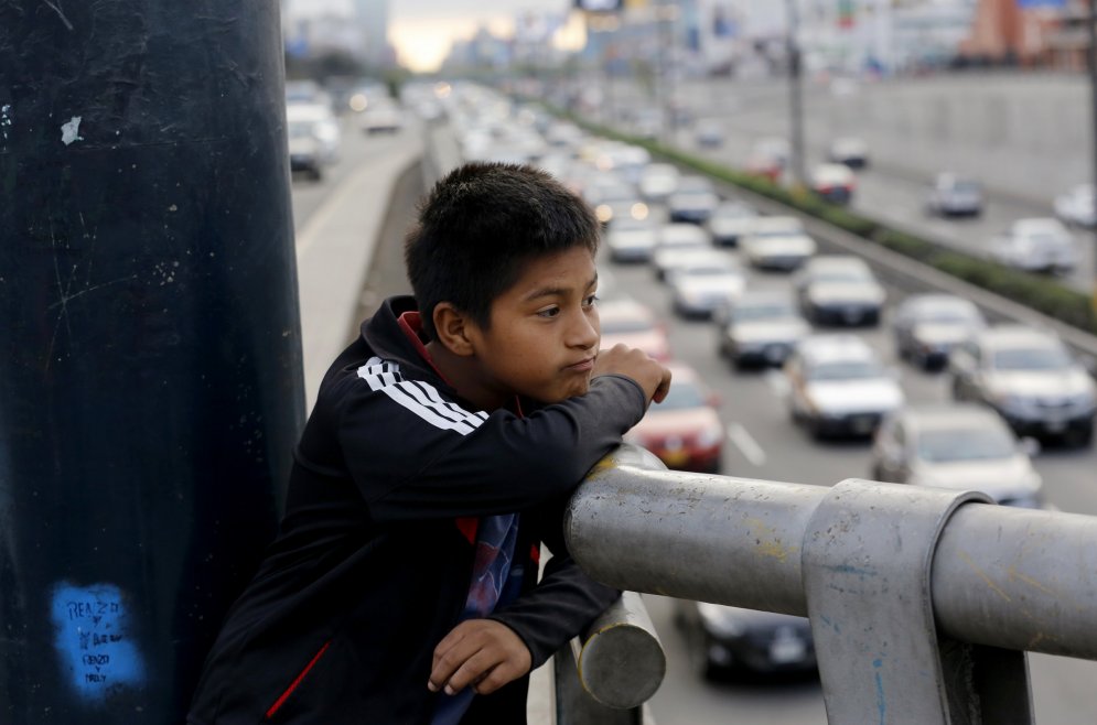 Puisēni Peru pelna naudu ar kūleņiem
