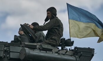 Ukrainas pretuzbrukuma plāns ir iespaidīgs un 'rupji pamodinās' krievus, atzīst ASV senators