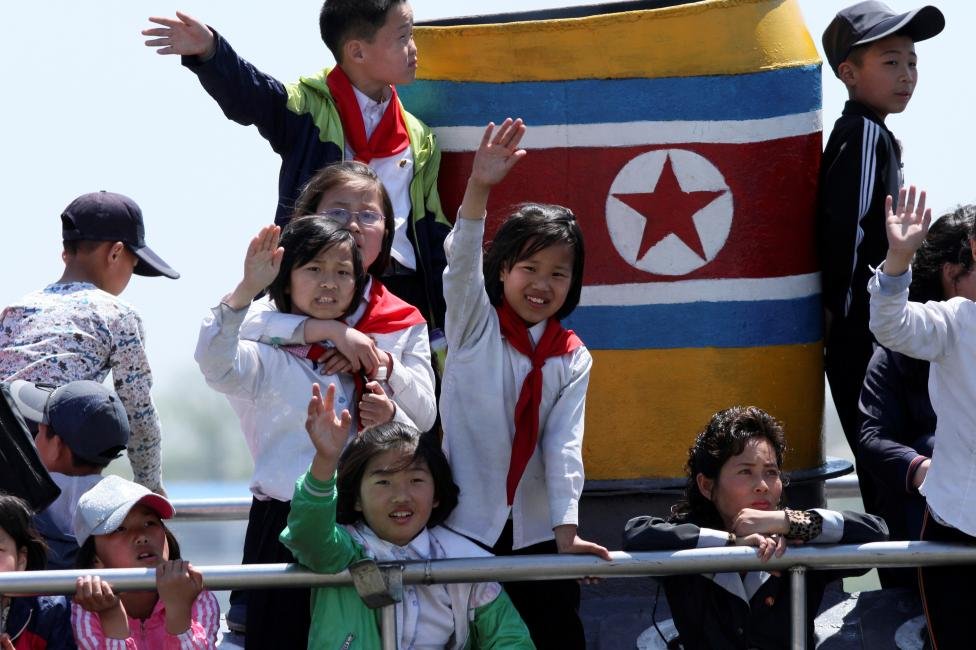 20 фото из Северной Кореи, заставляющие вспомнить ужасное советское детство