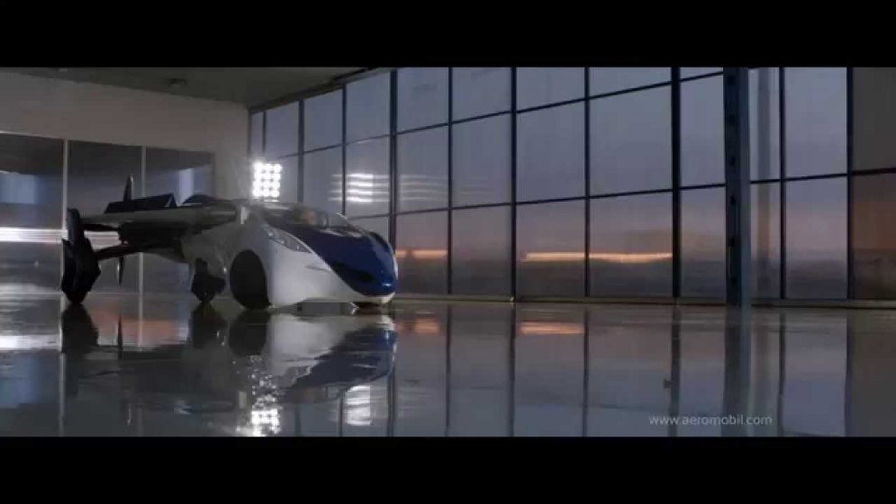 ВИДЕО: Уверенный полет AeroMobil - гибрида автомобиля и самолета