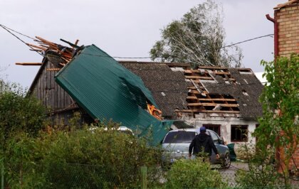 Опрос: Стало известно, сколько домов пострадало в результате недавних града и бури