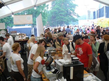 Saruna ar 'Vairāk saules' saimnieku Endiju Bērziņu. 'Labā vējā arī tītari lido'