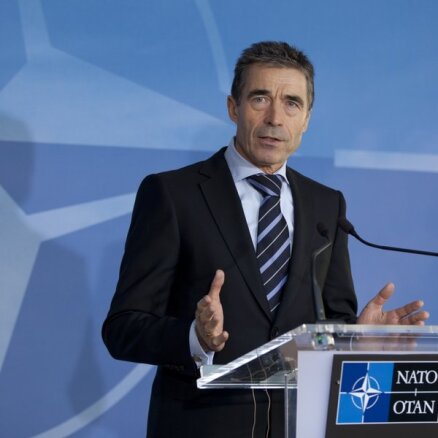 Генсека НАТО тревожит "враждебная" российская позиция
