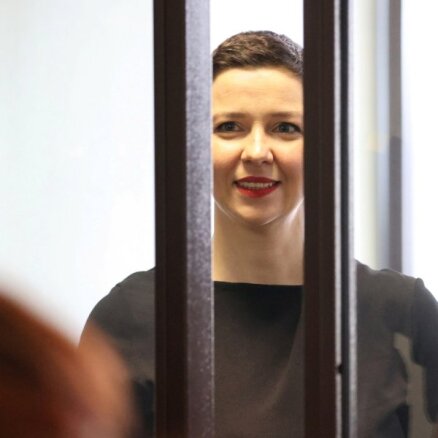 Лидера белорусской оппозиции Марию Колесникову приговорили к 11 годам тюрьмы, Максима Знака — к 10 годам