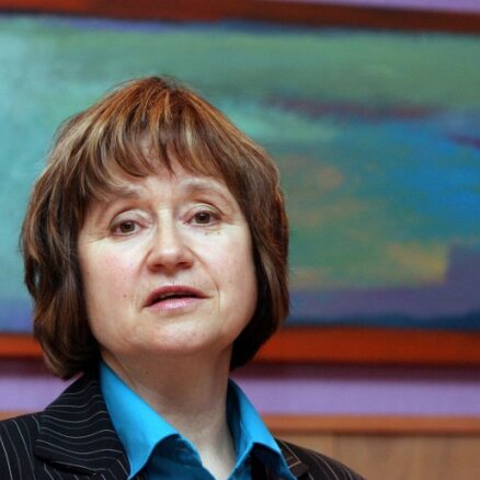 Писательница: создание правительства превратили в любительский фарс