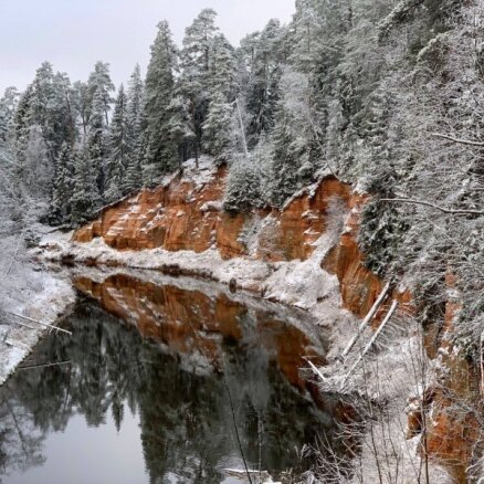 Шесть прекрасных утесов в Латвии, на которые стоит посмотреть даже зимой