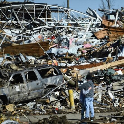 Foto: Kentuki tornado posts; bojāgājušo skaits var pārsniegt 100