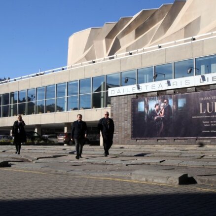 Dailes teātra skvēra labiekārtošanas darbus par gandrīz 1,5 miljoniem eiro veiks SIA 'Kvinta BCL'