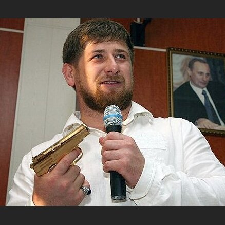 Кадыров солидарен с чувствами арабов, громящих посольства