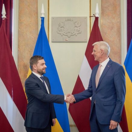 Kariņš jaunajam Ukrainas vēstniekam apliecina Latvijas nemainīgu atbalstu