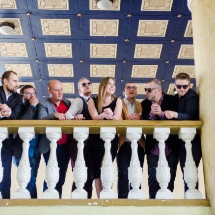 'Very Cool People' pirmo reizi izdod albumu vinila formātā