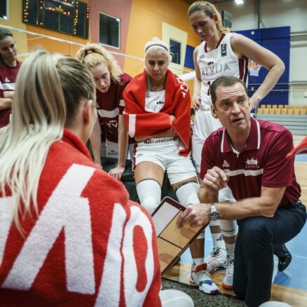 Latvijas sieviešu izlase uz noslēdzošo EČ atlases izbraukumu dosies ar 13 basketbolistēm