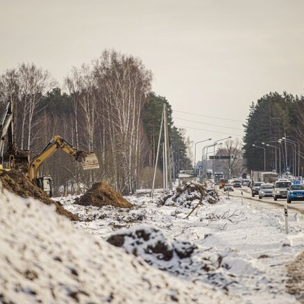 Foto: Ķekavas apvedceļa būvdarbi pietuvojušies Rīgas robežai