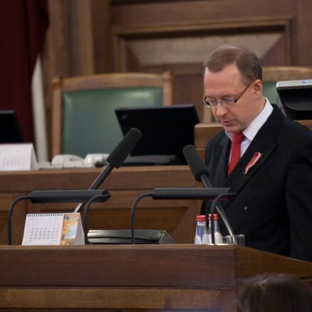Kabanovam par deputāta zvēresta pārkāpšanu bargākais sods Kārtības rullī - rakstveida brīdinājums