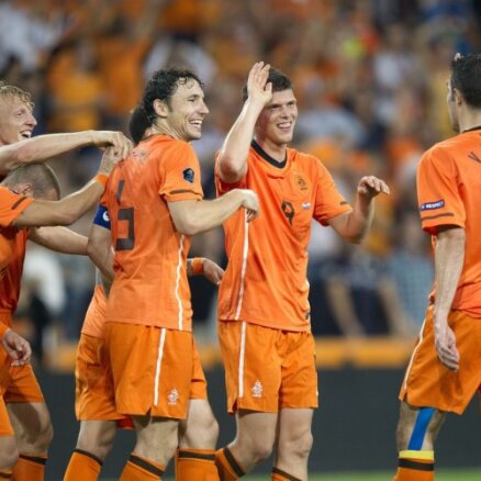 Германия первой вышла на Евро -2012 , у Голландии — крупнейшая победа в истории