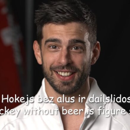 Video: PČ hokejisti cenšas izrunāt hokeja terminus latviešu valodā