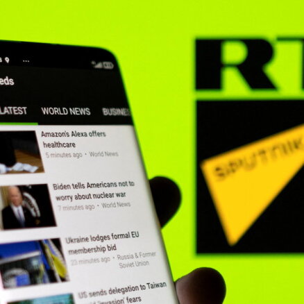 Kādēļ Eiropa steidz slēgt Kremļa kanālus: 'Sputnik' kara propaganda Latvijā