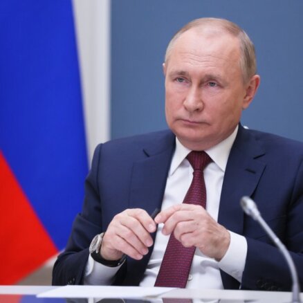 Krievija okupēto teritoriju 'neatkarību' atzinusi Ukrainas administratīvā dalījuma robežās, apgalvo Putins