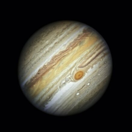 Veba teleskops varētu atklāt nezināmo par Saules sistēmas milzi Jupiteru