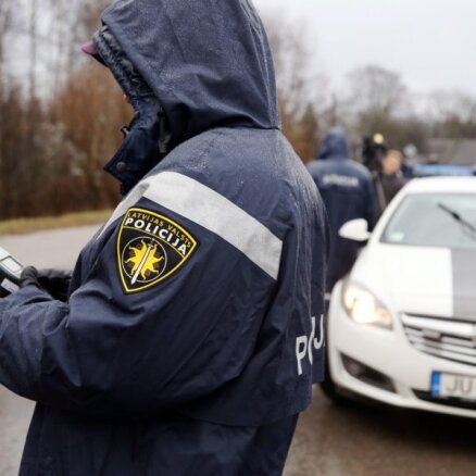 Avārijās trešdien Latvijā cietuši 16 cilvēki; pieķerti 12 dzērājšoferi