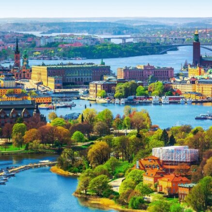 Andešsone: Zviedrija nefinansē un neapbruņo teroristu organizācijas