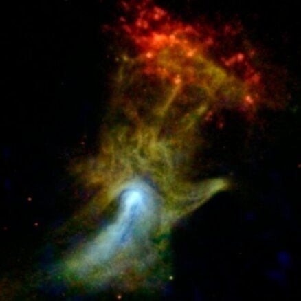 NASA teleskops kosmosā atklāj 'dieva roku'