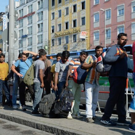 СМИ: почему официально признанные в ЕС беженцы едут в Германию