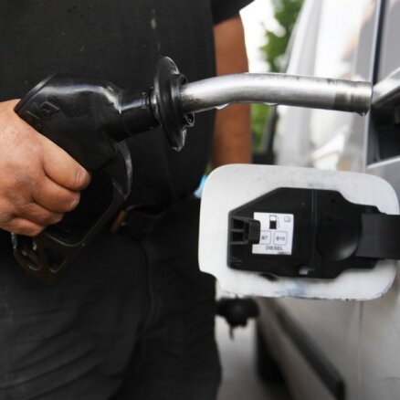 Latvijā degvielas vidējā cena pagājušajā nedēļā turpināja samazināties