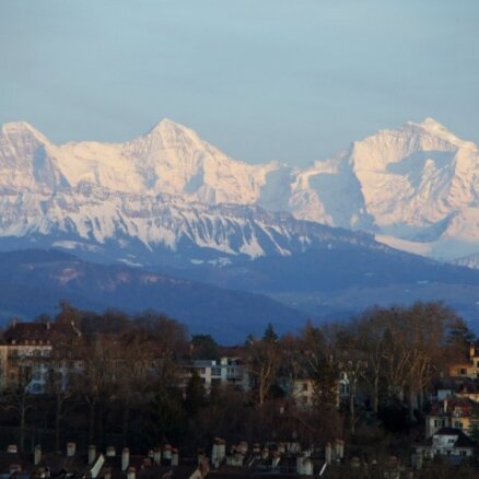 Šveicē netālu no populāra slēpošanas kūrorta notikusi zemestrīce