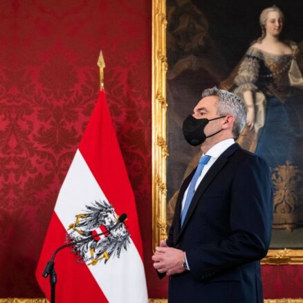 Austrijas kanclera amatā stājies Karls Nēhammers