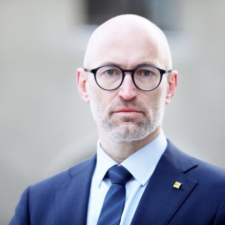 Vakcīnai 'Sputnik V' kļūstot lietojamai ES, tiks vērtēta to iegādes iespējamība, pieļauj Pavļuts