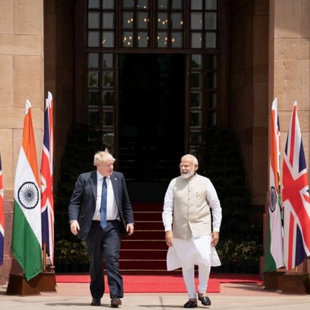 Cenšoties mazināt Indijas saiknes ar Krieviju, Lielbritānija slēdz sadarbības līgumu