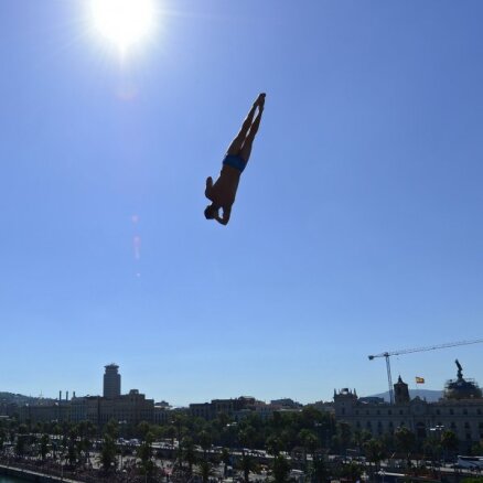 Разыграны первые медали в истории по прыжкам с 9-го этажа