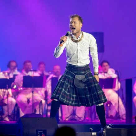 Foto: Latvijas popzvaigznes pulcējas Raimonda Paula daiļradei veltītajā lielkoncertā
